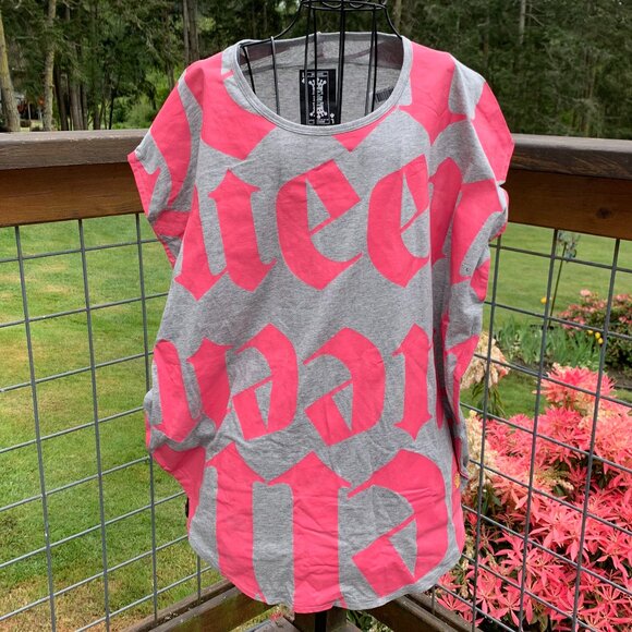 NWT Giordano HELLO QUEEN Women's size Large Grey Tee with Pink Letters - Picture 1 of 10